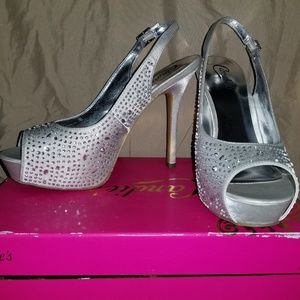 CANDIE'S OPEN TOE SILVER SLINGBACK HEELS